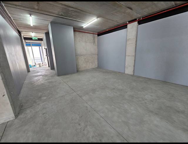 638M² OFFICE TO LET IN PAARDEN EILAND